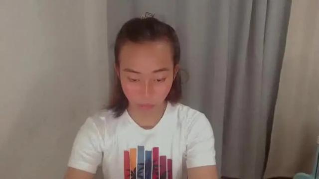 Image 8 of sweetiie_caren Stream on Chaturbate on 13 months ago