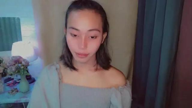 Image 2 of sweetiie_caren Stream on Chaturbate on 12 months ago