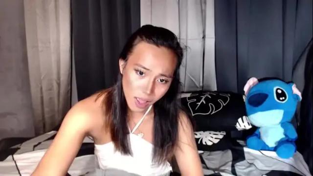 Image 7 of sweetiie_caren Stream on Chaturbate on 3 days ago