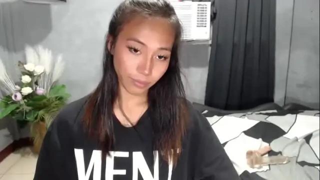 Image 7 of sweetiie_caren Stream on Chaturbate on 1 month ago