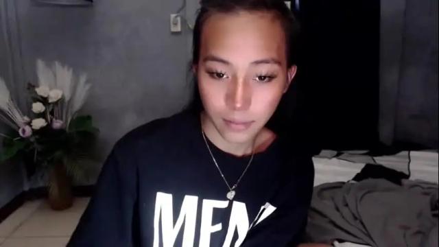 Thumbnail 1, sweetiie_caren's Stream at Chaturbate, 1 month ago