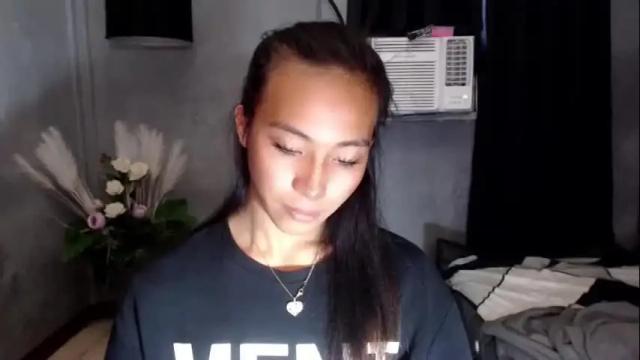 Image 10 of sweetiie_caren Stream on Chaturbate on 1 month ago