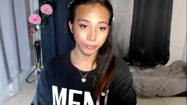 Image 12 of sweetiie_caren Stream on Chaturbate on 1 month ago