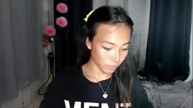 Image 4 of sweetiie_caren Stream on Chaturbate on 1 month ago