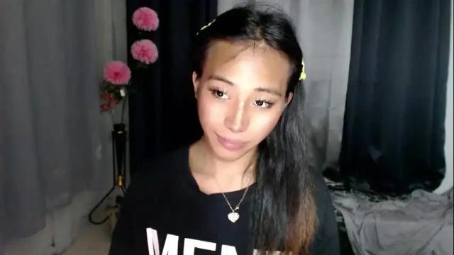 Image 7 of sweetiie_caren Stream on Chaturbate on 1 month ago