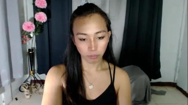 Image 10 of sweetiie_caren Stream on Chaturbate on 1 month ago