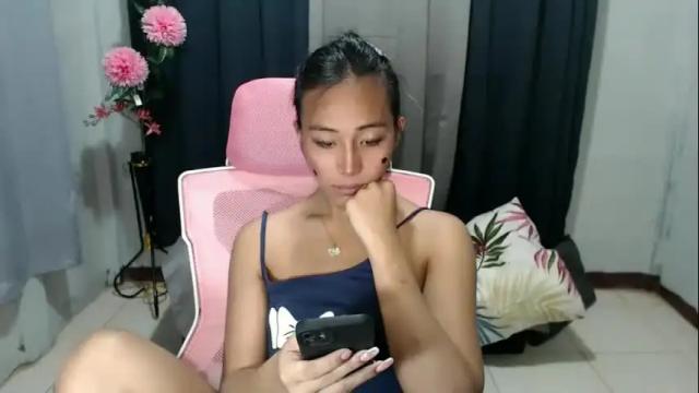 Image 11 of sweetiie_caren Stream on Chaturbate on 8 days ago