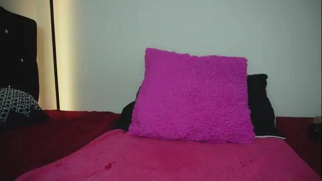 Image 2 of sweetjuly1 Stream on Chaturbate on 21 days ago