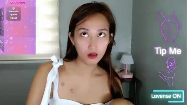 Image 8 of sweetleah_1998 Stream on Chaturbate on 26 days ago