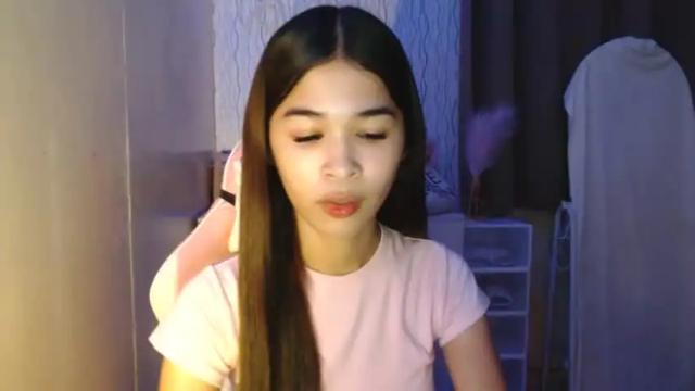 Image 4 of sweetleigh18 Stream on Chaturbate on 13 months ago