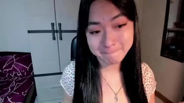 Image 10 of sweetlovepinay04 Stream on Chaturbate on 13 months ago
