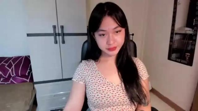 Image 12 of sweetlovepinay04 Stream on Chaturbate on 13 months ago