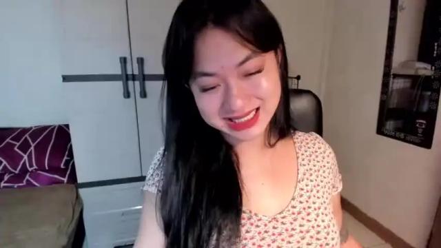 Image 7 of sweetlovepinay04 Stream on Chaturbate on 13 months ago