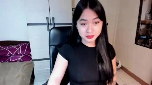 Image 12 of sweetlovepinay04 Stream on Chaturbate on 13 months ago