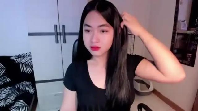 Image 10 of sweetlovepinay04 Stream on Chaturbate on 13 months ago
