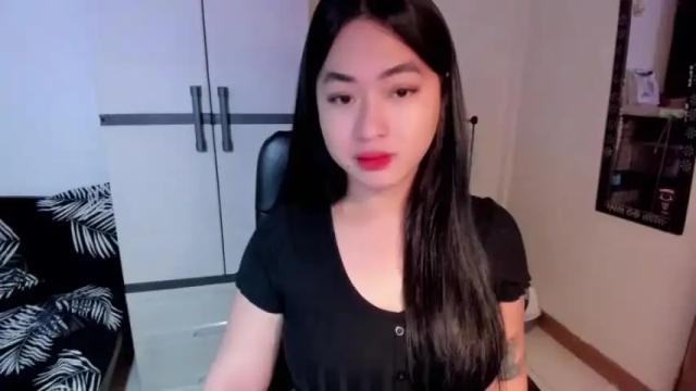 Image 2 of sweetlovepinay04 Stream on Chaturbate on 13 months ago