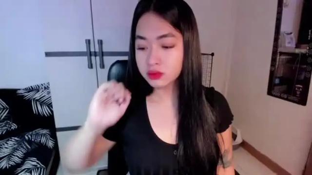 Image 8 of sweetlovepinay04 Stream on Chaturbate on 13 months ago