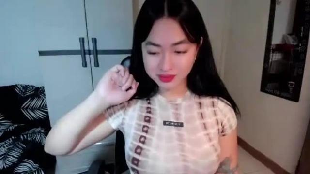Image 8 of sweetlovepinay04 Stream on Chaturbate on 12 months ago