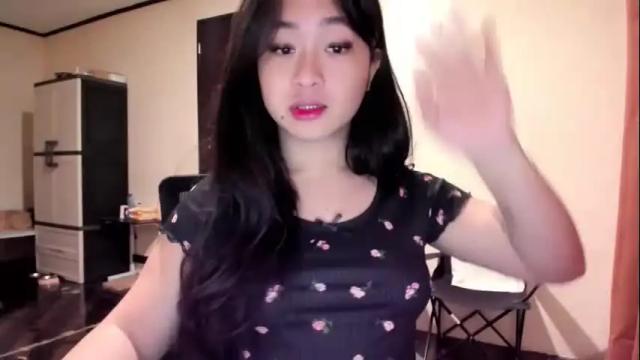Image 3 of sweetlovepinay04 Stream on Chaturbate on 29 days ago