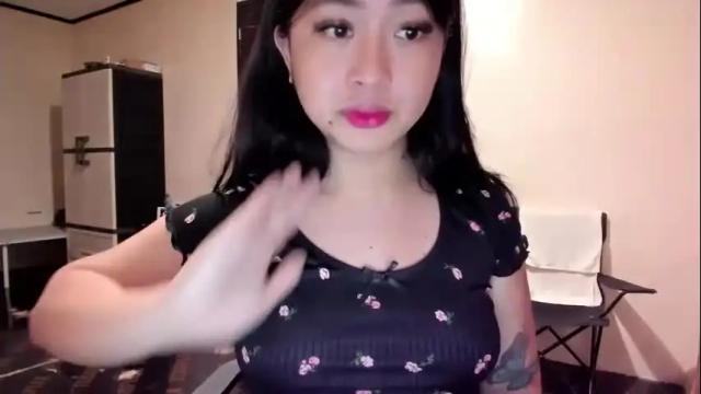 Image 4 of sweetlovepinay04 Stream on Chaturbate on 29 days ago