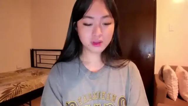 Image 11 of sweetlovepinay04 Stream on Chaturbate on 2 months ago