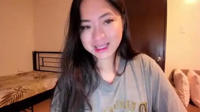 Image 12 of sweetlovepinay04 Stream on Chaturbate on 2 months ago