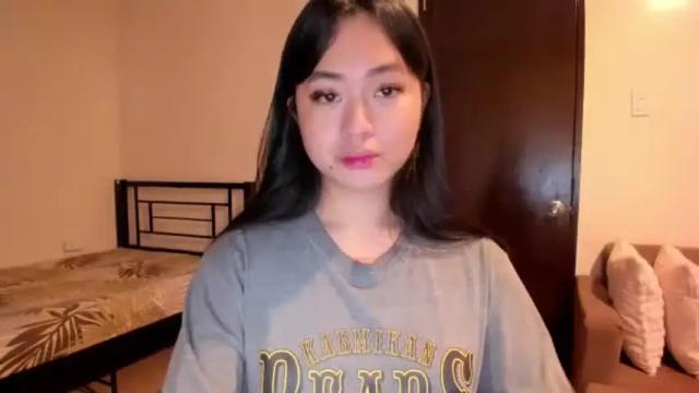 Image 8 of sweetlovepinay04 Stream on Chaturbate on 2 months ago