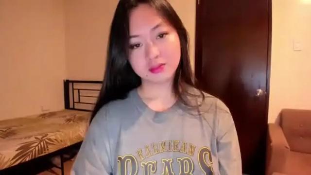 Image 7 of sweetlovepinay04 Stream on Chaturbate on 2 months ago