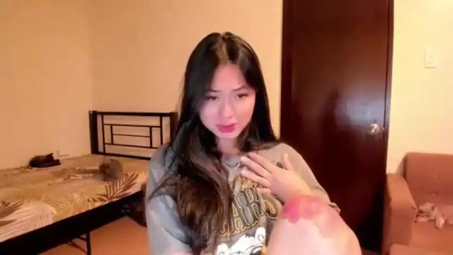 Image 6 of sweetlovepinay04 Stream on Chaturbate on 2 months ago