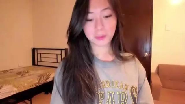 Image 12 of sweetlovepinay04 Stream on Chaturbate on 2 months ago