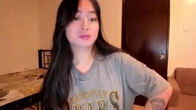 Image 3 of sweetlovepinay04 Stream on Chaturbate on 2 months ago