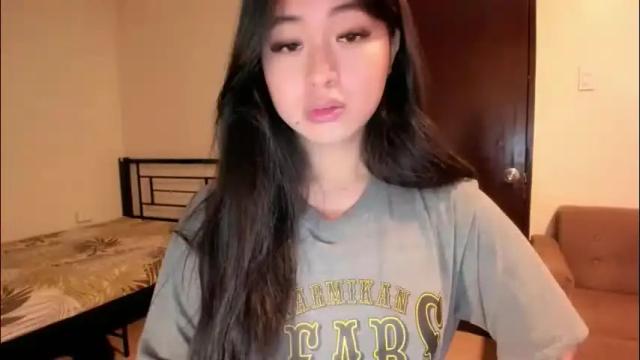 Image 2 of sweetlovepinay04 Stream on Chaturbate on 1 month ago