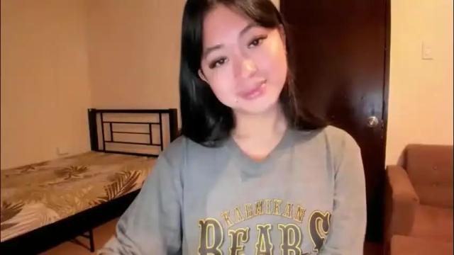 Image 7 of sweetlovepinay04 Stream on Chaturbate on 1 month ago