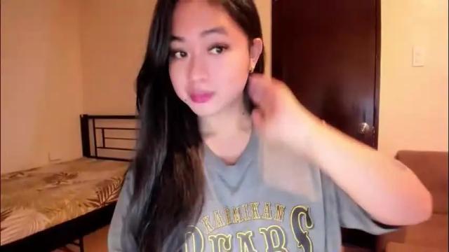 Image 12 of sweetlovepinay04 Stream on Chaturbate on 1 month ago