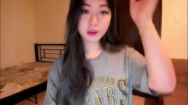 Image 3 of sweetlovepinay04 Stream on Chaturbate on 1 month ago