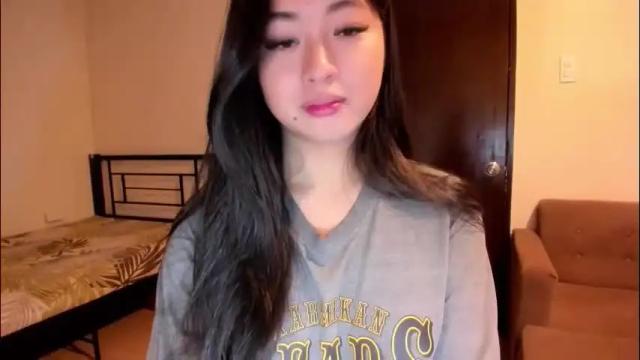 Image 8 of sweetlovepinay04 Stream on Chaturbate on 1 month ago