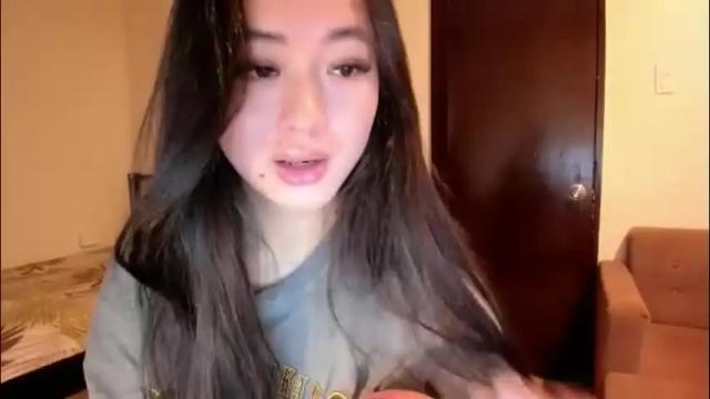 Image 2 of sweetlovepinay04 Stream on Chaturbate on 1 month ago