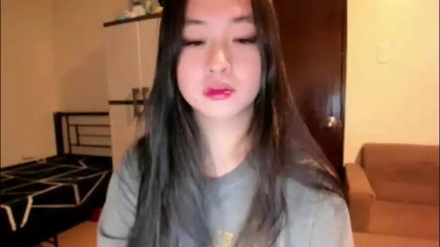 Image 3 of sweetlovepinay04 Stream on Chaturbate on 1 month ago