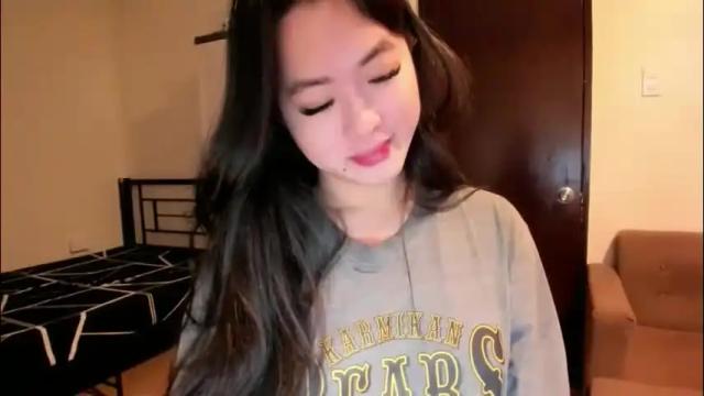 Image 11 of sweetlovepinay04 Stream on Chaturbate on 1 month ago
