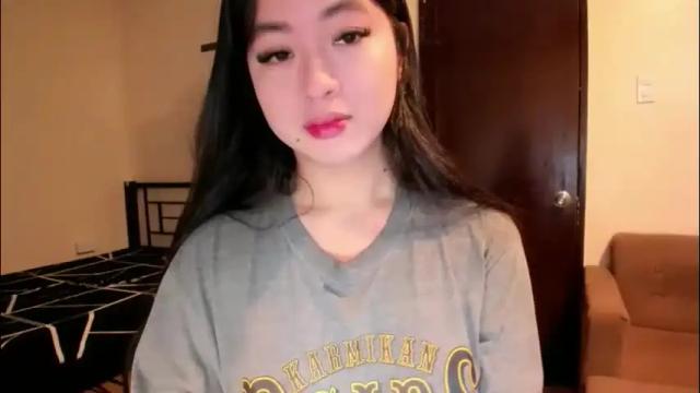 Image 3 of sweetlovepinay04 Stream on Chaturbate on 1 month ago