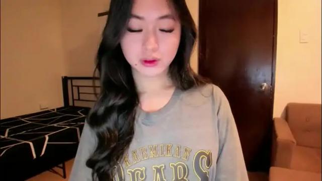Image 7 of sweetlovepinay04 Stream on Chaturbate on 1 month ago