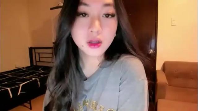 Image 3 of sweetlovepinay04 Stream on Chaturbate on 1 month ago