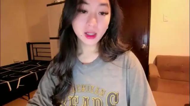 Image 7 of sweetlovepinay04 Stream on Chaturbate on 1 month ago