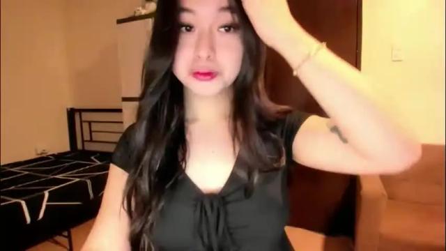 Image 2 of sweetlovepinay04 Stream on Chaturbate on 1 month ago