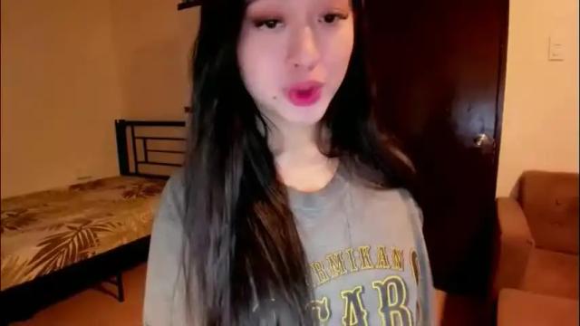 Image 2 of sweetlovepinay04 Stream on Chaturbate on 8 days ago