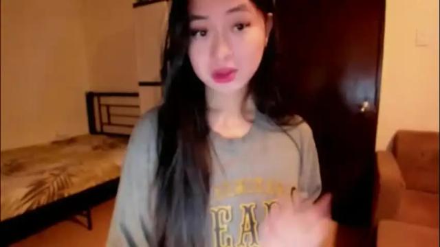 Image 4 of sweetlovepinay04 Stream on Chaturbate on 8 days ago