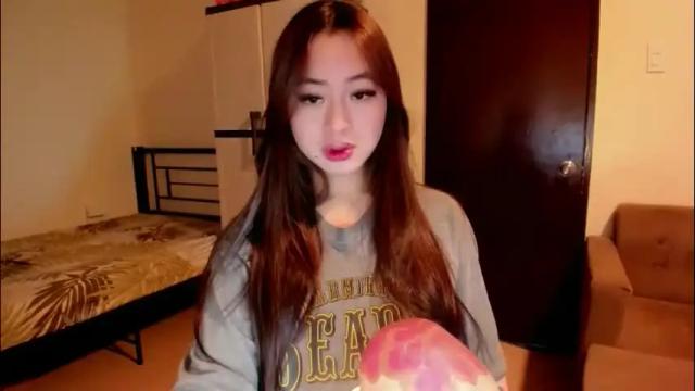 Image 4 of sweetlovepinay04 Stream on Chaturbate on 5 days ago