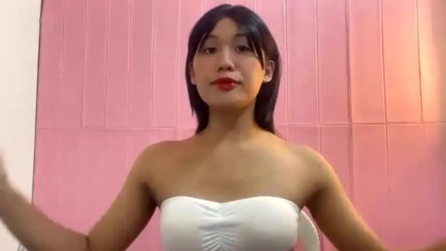Image 4 of sweetlucy21 Stream on Chaturbate on 19 months ago