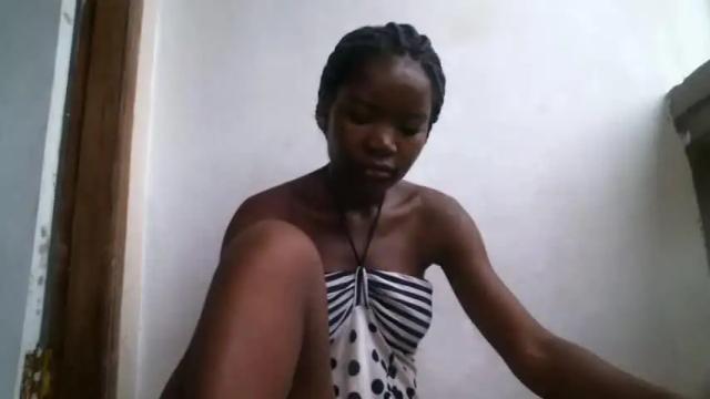 Image 3 of sweetlyna Stream on Chaturbate on 17 months ago