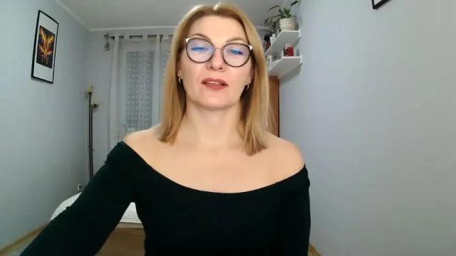Image 4 of sweetmarthaaa Stream on Chaturbate on 16 months ago